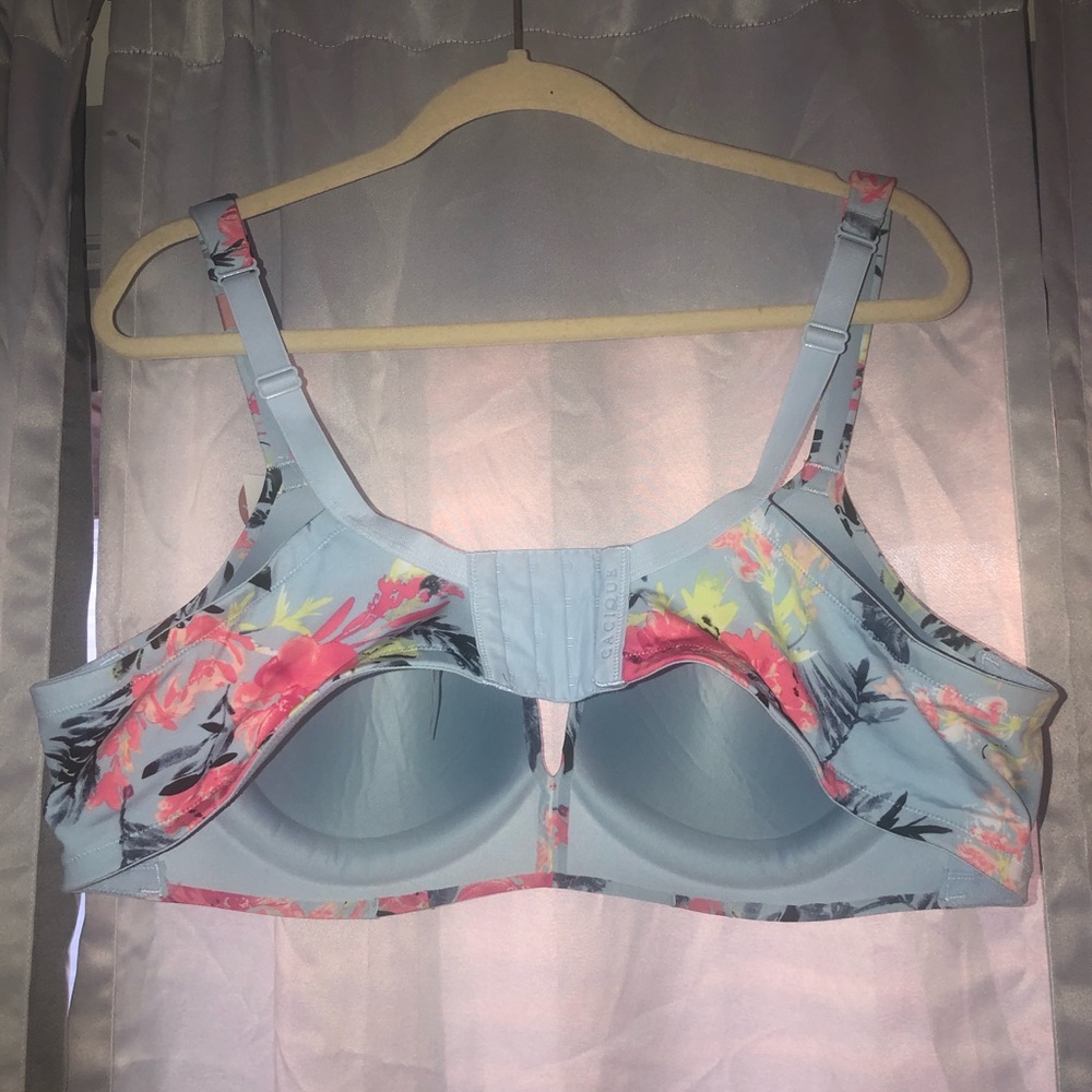 NWT wire free Bra